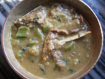 Joolot Diya Maas or Fish in Asiatic Pennywort Gravy, Image by Wikipedia http://upload.wikimedia.org/wikipedia/commons/f/fd/Maasor_Muror_Khar.JPG