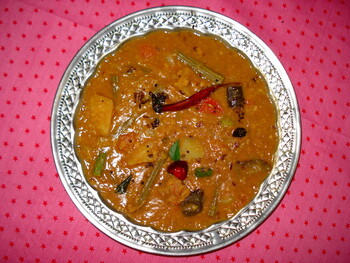 Sambar - Miansari66, https://en.wikipedia.org/wiki/Sambar_%28dish%29#mediaviewer/File:Sambar.JPG